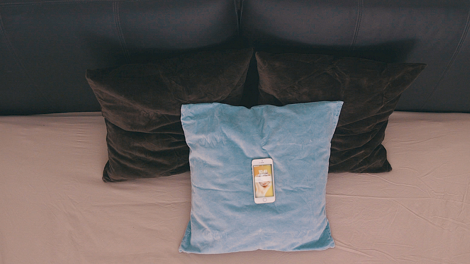 Phonelove.ch - Smartphone und zwischenmenschliche Beziehungen