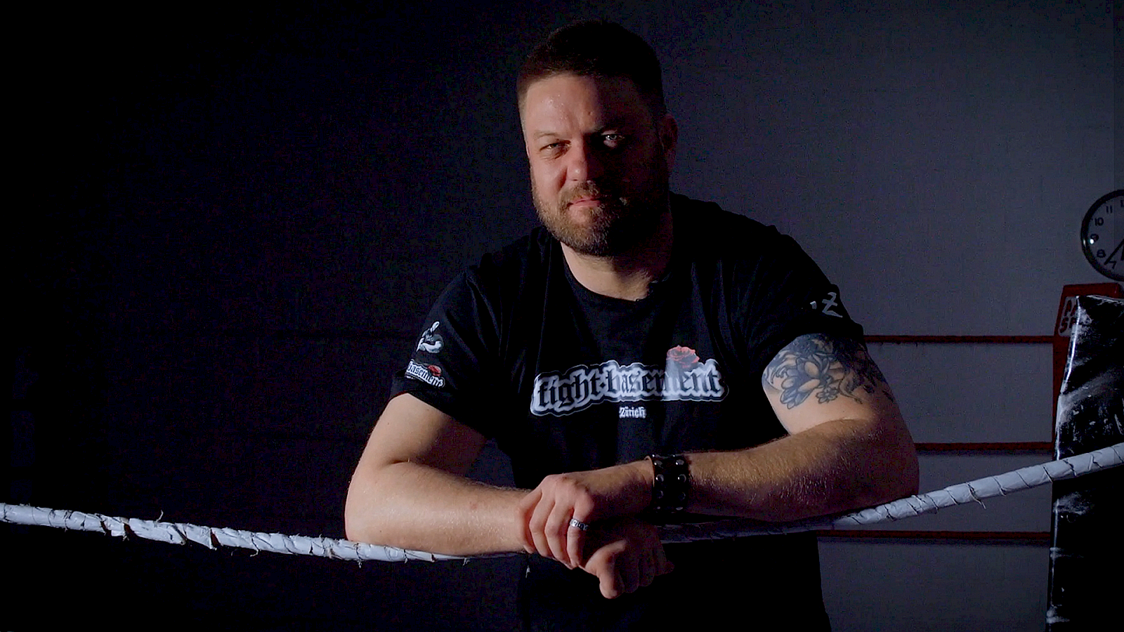 ABSEIZ - Ultras und Hooligans: Eine Gemeinschaft am Rande der Gesellschaft