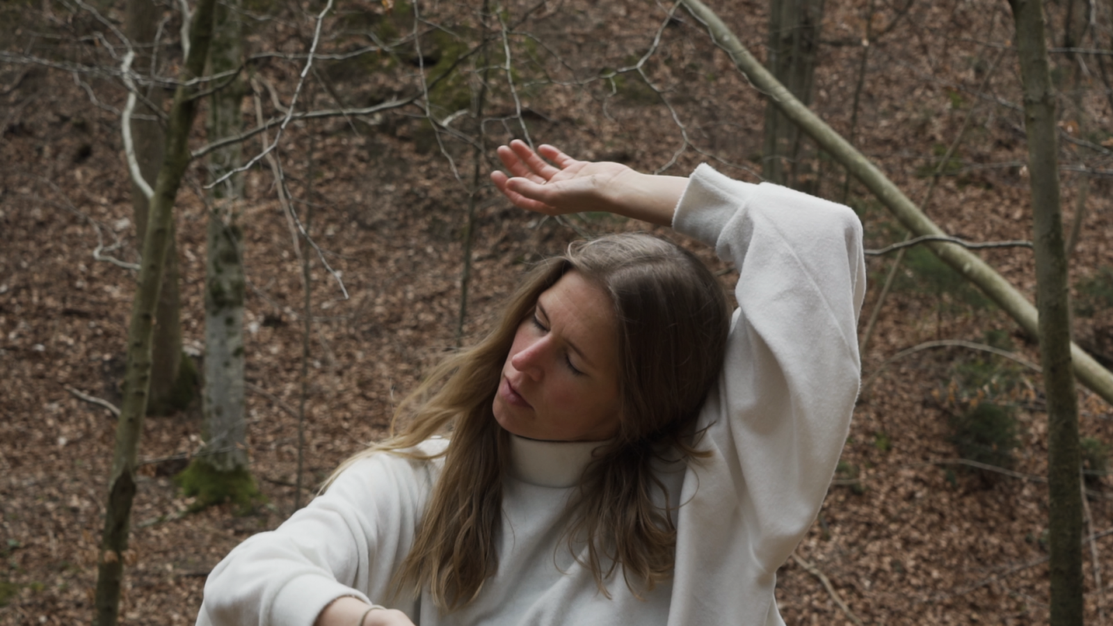 THROUGH MOVEMENT - Durch Ecstatic Dance die innere Welt zum Ausdruck bringen