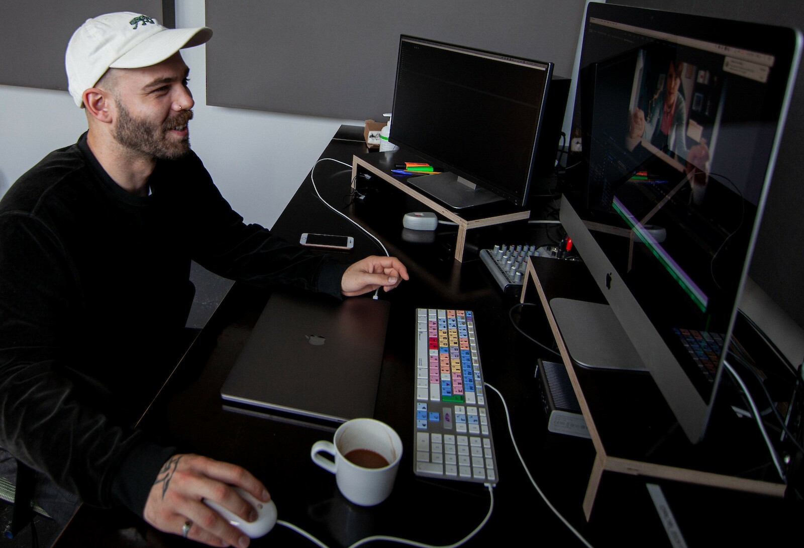 Matthias Lahoda produzierte einen Behind The Scenes-Film während seinem Praktikum bei der Filmproduktionsfirma Plan B.